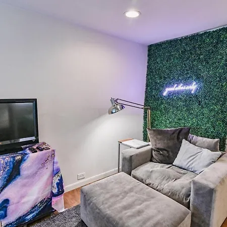Cozy 2 Bdrm Apt - Easy Access Free Parking - Ac Unit Apartamento